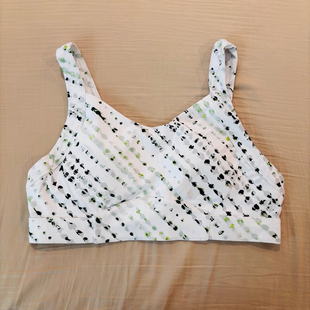 Fabletics Rae High Support Women’s White and Black Patterned Sports Bra Size M